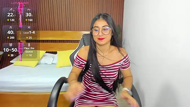 Snapshot of evelin_leroy chatting on 3, 2, 2025 evelin leroy online show from 3, 2, 2025
