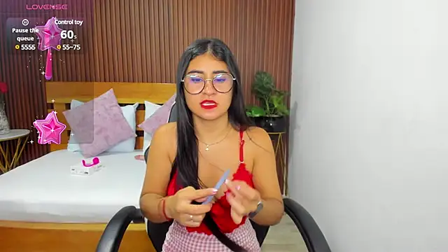 Snapshot of evelin_leroy chatting on 6, 3, 2025 evelin leroy online show from 6, 3, 2025