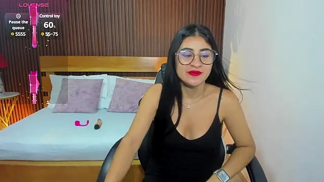 Snapshot of evelin_leroy chatting on 17, 3, 2025 evelin leroy online show from 17, 3, 2025