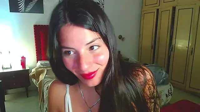 Snapshot of Alma-Mora chatting on 14, 11, 2025 Alma-Mora online show from 14, 11, 2025