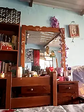 Elvishcassie  online show from 25, 3, 2026