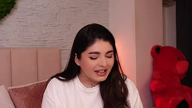 Snapshot of RachelSwaan chatting on 2, 1, 2025 RachelSwaan online show from 2, 1, 2025