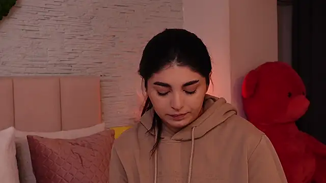 Snapshot of RachelSwaan chatting on 18, 1, 2025 RachelSwaan online show from 18, 1, 2025