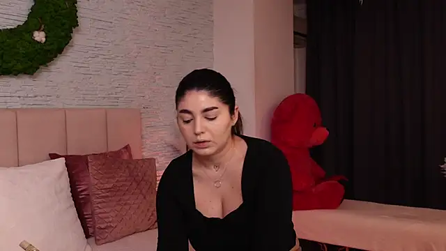 Snapshot of RachelSwaan chatting on 24, 2, 2025 RachelSwaan online show from 24, 2, 2025