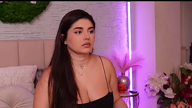 Snapshot of RachelSwaan chatting on 24, 10, 2025 RachelSwaan online show from 24, 10, 2025
