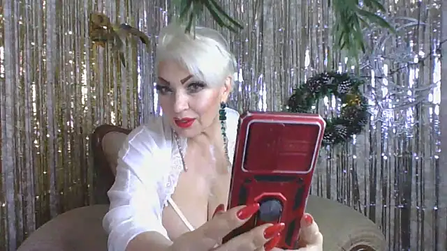Snapshot of Izabella_gold chatting on 31, 12, 2024 Izabella gold online show from 31, 12, 2024