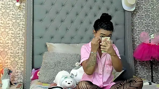 Snapshot of evafoxs chatting on 16, 1, 2025 evafoxs online show from 16, 1, 2025