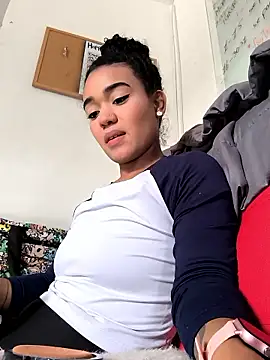 Snapshot of evafoxs chatting on 4, 12, 2025 evafoxs online show from 4, 12, 2025