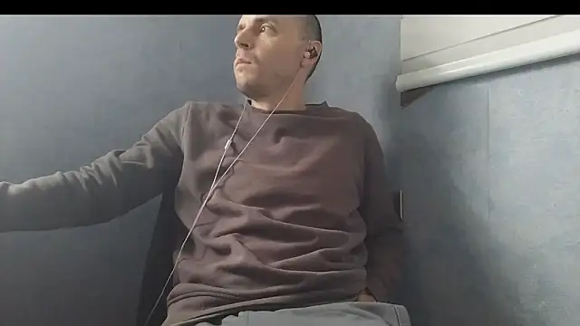 Snapshot of nextdoorneighbor chatting on 11, 1, 2025 nextdoorneighbor online show from 11, 1, 2025