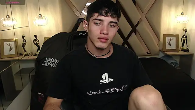 AlejooTwink online show from 5, 2, 2025