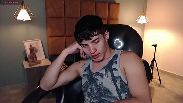 AlejooTwink online show from 10, 2, 2025