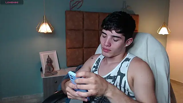 AlejooTwink online show from 13, 2, 2025