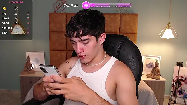 AlejooTwink online show from 28, 2, 2025