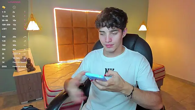 AlejooTwink online show from 11, 10, 2025