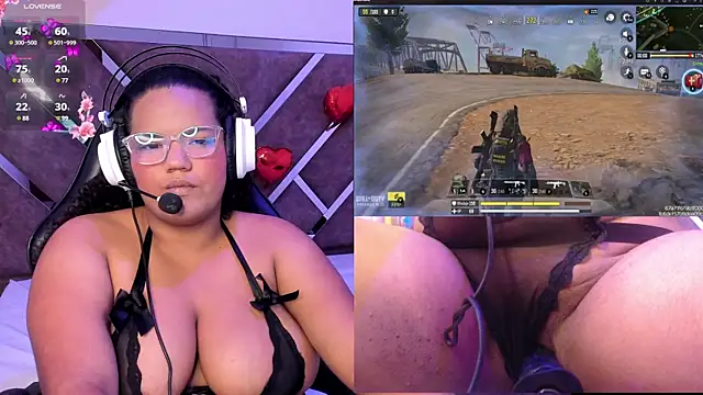 Snapshot of MhiaRey chatting on 25, 2, 2025 MhiaRey online show from 25, 2, 2025