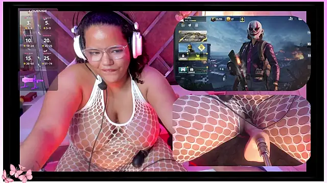 Snapshot of MhiaRey chatting on 8, 10, 2025 MhiaRey online show from 8, 10, 2025