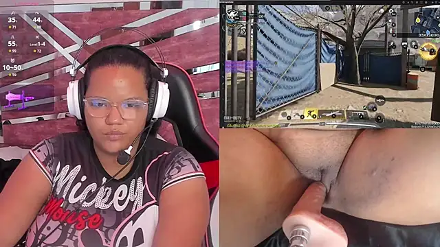 Snapshot of MhiaRey chatting on 31, 10, 2025 MhiaRey online show from 31, 10, 2025