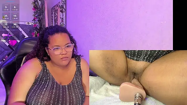 Snapshot of MhiaRey chatting on 16, 11, 2025 MhiaRey online show from 16, 11, 2025