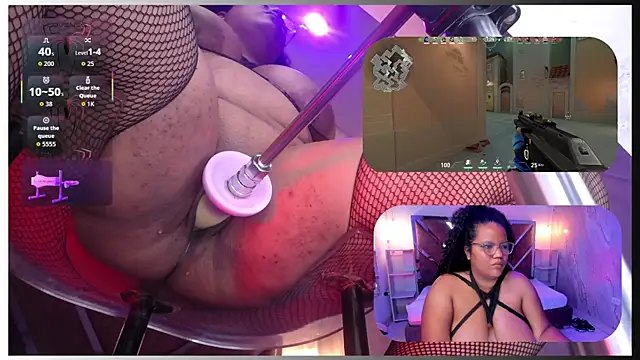 Snapshot of MhiaRey chatting on 4, 5, 2026 MhiaRey online show from 4, 5, 2026