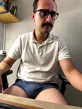 Snapshot of Superdad chatting on 16, 10, 2025 Superdad online show from 16, 10, 2025