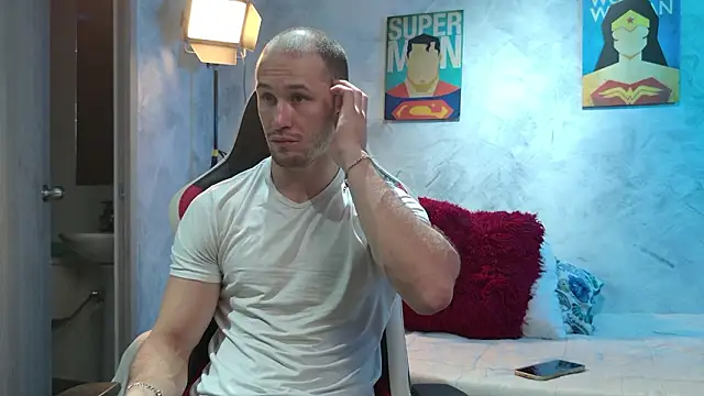 Snapshot of AxelFairchaild chatting on 3, 3, 2026 AxelFairchaild online show from 3, 3, 2026