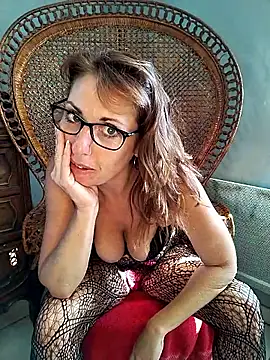 Snapshot of misslynexxx chatting on 7, 5, 2026 misslynexxx online show from 7, 5, 2026