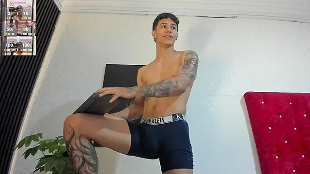 Cristopher23  online show from 19, 2, 2025