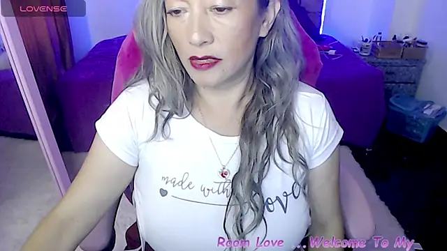 Snapshot of Melanyy_100 chatting on 13, 11, 2025 Melanyy 100 online show from 13, 11, 2025