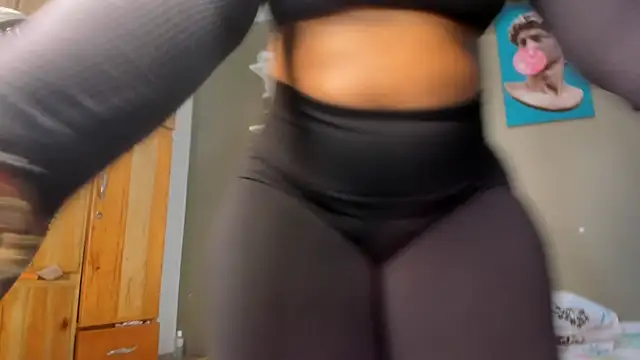 Snapshot of Lilybaudinx96 chatting on 2, 12, 2024 Lilybaudinx96 online show from 2, 12, 2024