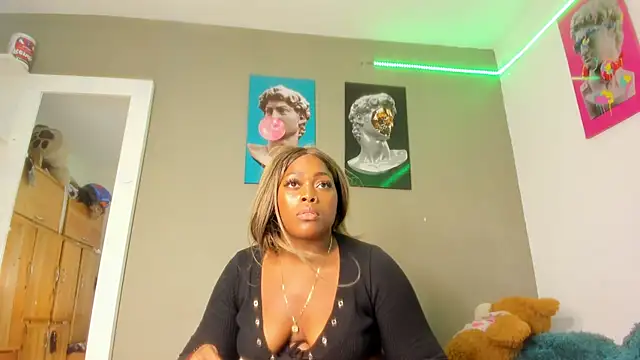 Snapshot of Lilybaudinx96 chatting on 7, 12, 2024 Lilybaudinx96 online show from 7, 12, 2024