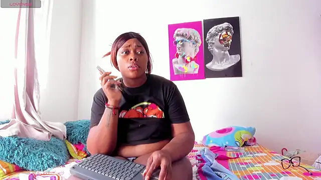 Snapshot of Lilybaudinx96 chatting on 14, 11, 2025 Lilybaudinx96 online show from 14, 11, 2025