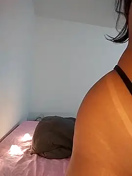 momopretinha online show from 10, 9, 2025