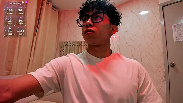 Snapshot of AkazaBoy_ chatting on 10, 1, 2025 AkazaBoy online show from 10, 1, 2025