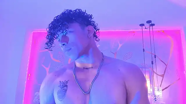 AkazaBoy  online show from 3, 11, 2025