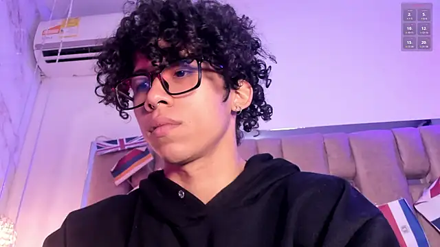 Snapshot of AkazaBoy_ chatting on 1, 7, 2026 AkazaBoy online show from 1, 7, 2026