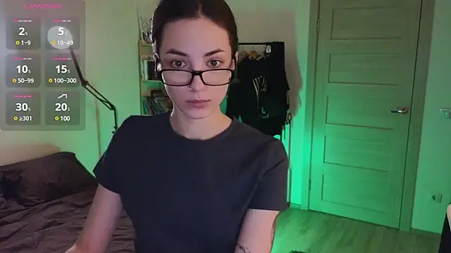 Snapshot of Space_X_Roxy_ chatting on 18, 1, 2025 Space X Roxy online show from 18, 1, 2025