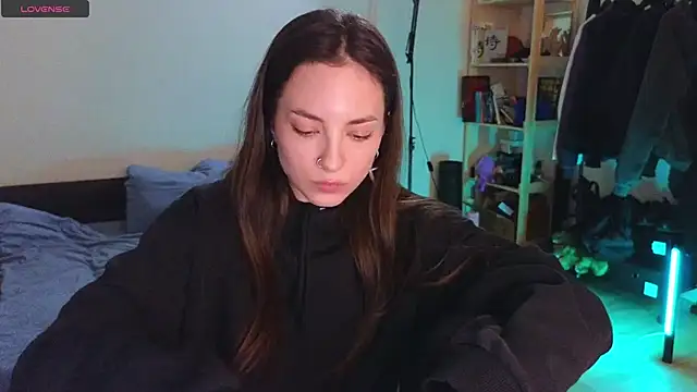 Snapshot of Space_X_Roxy_ chatting on 3, 3, 2025 Space X Roxy online show from 3, 3, 2025