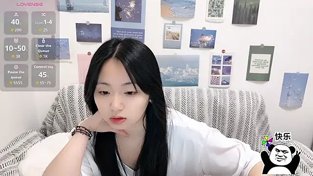 Snapshot of LiLiYbaby chatting on 13, 11, 2025 LiLiYbaby online show from 13, 11, 2025