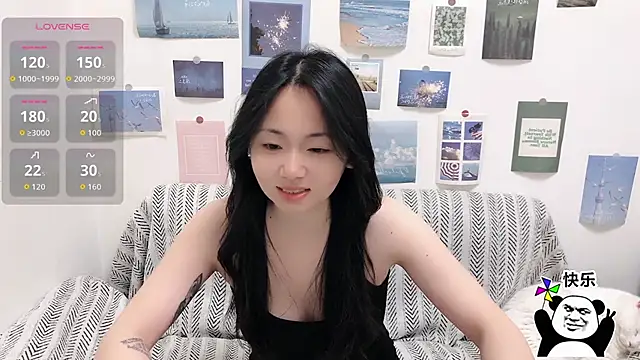 Snapshot of LiLiYbaby chatting on 15, 12, 2025 LiLiYbaby online show from 15, 12, 2025