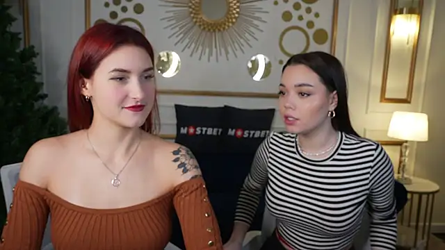 Snapshot of Magnetic_Mia_ chatting on 10, 12, 2024 Magnetic Mia online show from 10, 12, 2024