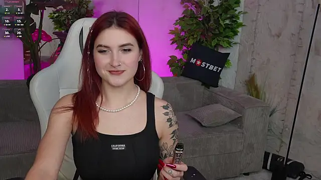 Snapshot of Magnetic_Mia_ chatting on 14, 1, 2025 Magnetic Mia online show from 14, 1, 2025