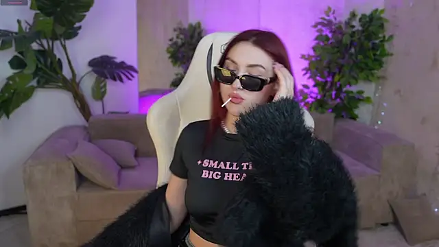 Snapshot of Magnetic_Mia_ chatting on 9, 3, 2025 Magnetic Mia online show from 9, 3, 2025