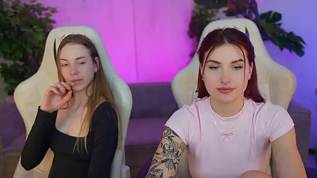 Snapshot of Magnetic_Mia_ chatting on 21, 3, 2025 Magnetic Mia online show from 21, 3, 2025