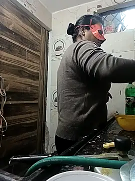 Snapshot of Punjabi_beauty123 chatting on 5, 12, 2025 Punjabi beauty123 online show from 5, 12, 2025