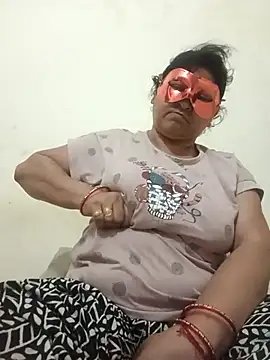 Snapshot of Punjabi_beauty123 chatting on 25, 3, 2026 Punjabi beauty123 online show from 25, 3, 2026