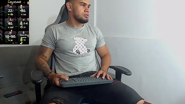 Aaron Hunter  online show from 27, 9, 2025