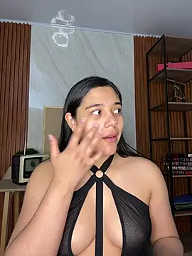 Snapshot of floriamANDjazmin chatting on 27, 6, 2026 floriamANDjazmin online show from 27, 6, 2026