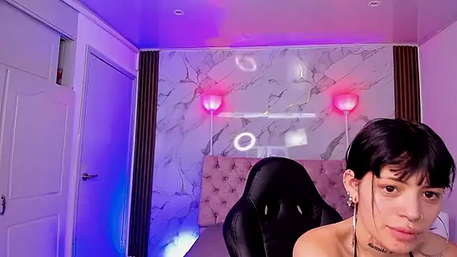 Snapshot of AuroraDiaz chatting on 3, 12, 2025 AuroraDiaz online show from 3, 12, 2025