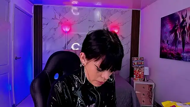 Snapshot of AuroraDiaz chatting on 16, 12, 2025 AuroraDiaz online show from 16, 12, 2025