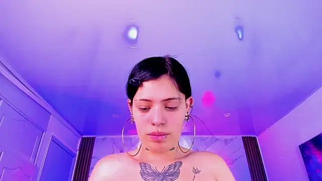 Snapshot of AuroraDiaz chatting on 22, 12, 2025 AuroraDiaz online show from 22, 12, 2025